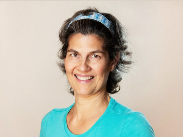 A headshot of Esther Gokhale smiling